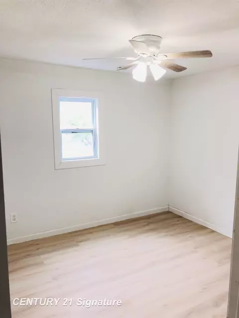 Bedroom - 1540 Pound, Flint, MI 48532 photo 2 of 4