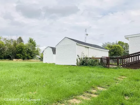 Exterior - 1540 Pound, Flint, MI 48532 photo 9 of 10