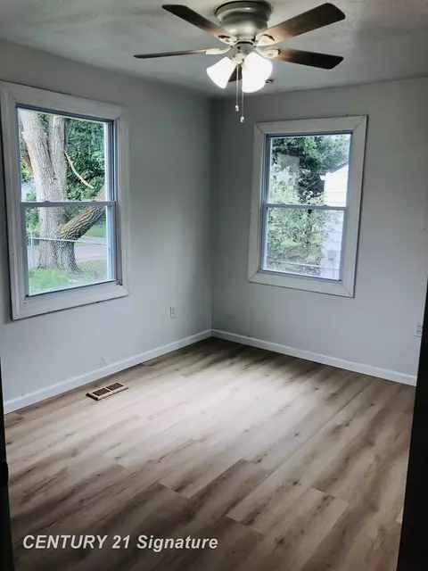 Bedroom - 1540 Pound, Flint, MI 48532 photo 3 of 4