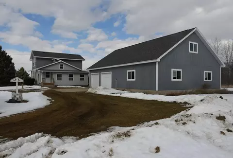 4415 S Ruess, Owosso, MI 48867