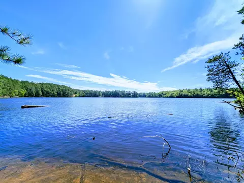 375 Forestville Basin, Marquette, MI 49855