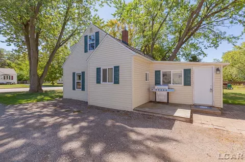 112 Bartlett, Clinton, MI 49236 photo 4