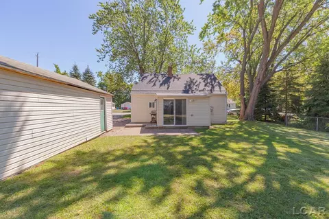 112 Bartlett, Clinton, MI 49236 photo 3