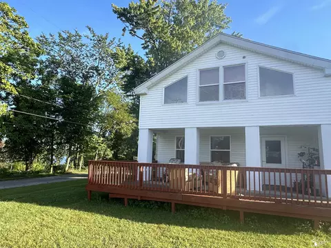 134 N Saint Joseph, Colon, MI 49040