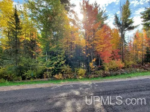 lot Apt 10 North Greenwood, Ishpeming, MI 49849