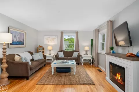 Living - 1115 E Mitchell, Petoskey, MI 49770 photo 1 of 2