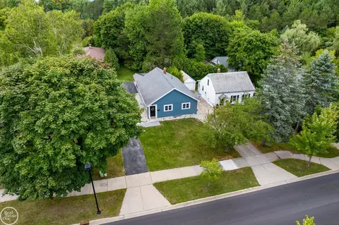 View/Area - 1115 E Mitchell, Petoskey, MI 49770 photo 2 of 4