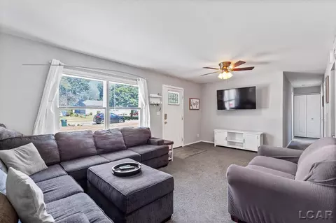 Living - 1106 Willow St, Tecumseh, MI 49286 photo 2 of 2