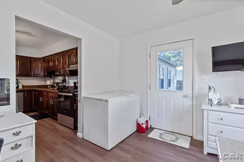 Entry Way - 1106 Willow St, Tecumseh, MI 49286 photo 1 of 1