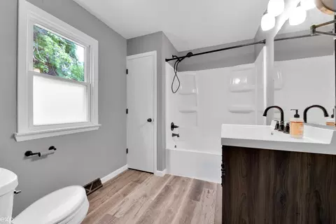 64040 Bates, New Haven, MI 48050 photo 22