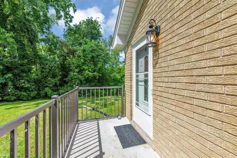 64040 Bates, New Haven, MI 48050 photo 29