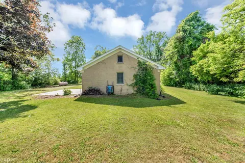 64040 Bates, New Haven, MI 48050 photo 31