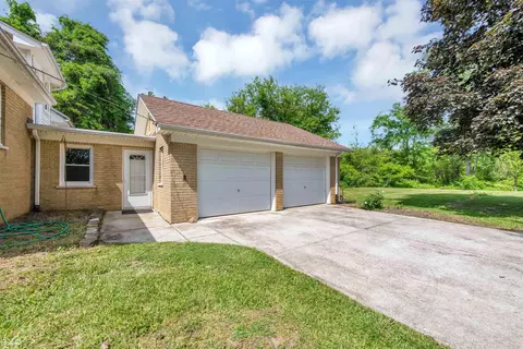 64040 Bates, New Haven, MI 48050 photo 5