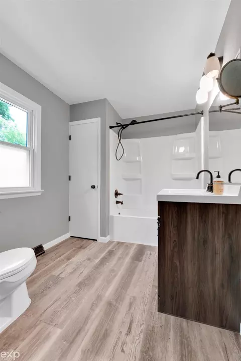 64040 Bates, New Haven, MI 48050 photo 23