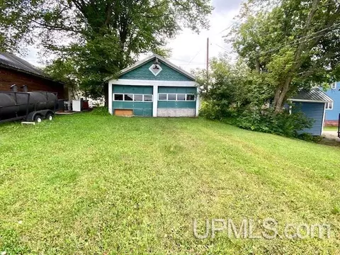 Exterior - 120 Bancroft, Ishpeming, MI 49849 photo 2 of 4