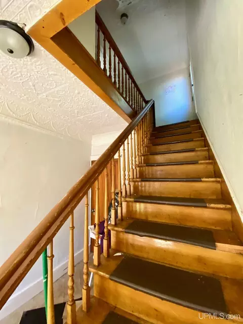 Entry Way - 120 Bancroft, Ishpeming, MI 49849 photo 1 of 2