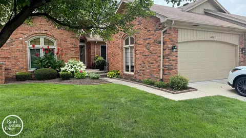 40978 E Rosewood, Clinton Township, MI 48038