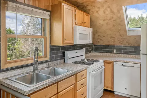 4833 Oberlin, Gladwin, MI 48624 photo 5