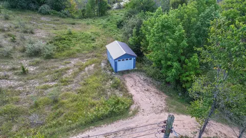 4833 Oberlin, Gladwin, MI 48624 photo 18