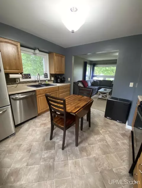 135 Seilo, Ishpeming, MI 49849 photo 3