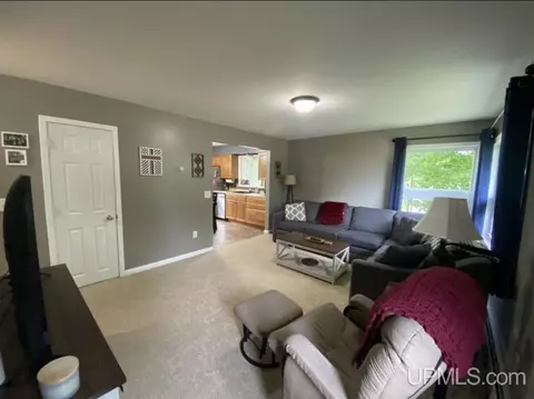 135 Seilo, Ishpeming, MI 49849 photo 2