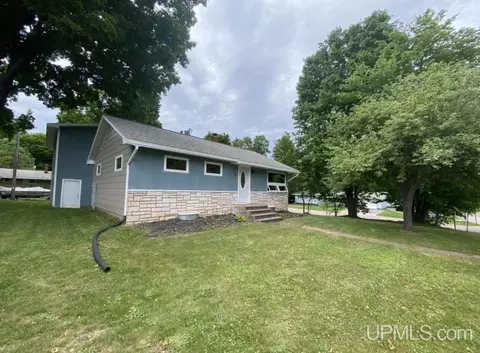 135 Seilo, Ishpeming, MI 49849