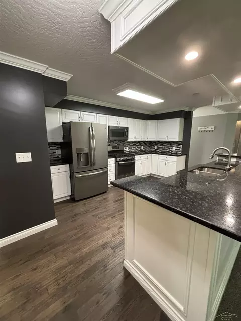 Kitchen - 14844 Boswell, Hemlock, MI 48626 photo 2 of 5