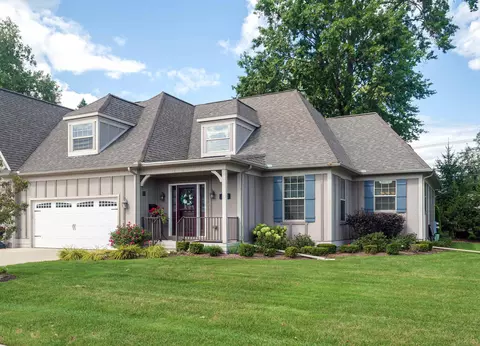 40 River, Grosse Pointe Woods, MI 48236