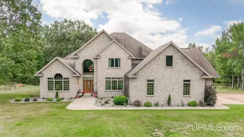 n4803 Michigan 95, Iron Mountain, MI 49801