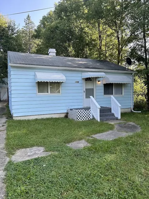 3288 Kissner, Flint, MI 48504