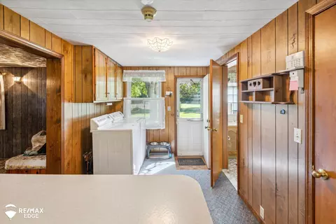 3092 Covert, Flint, MI 48506 photo 13