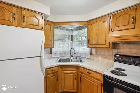 3092 Covert, Flint, MI 48506 photo 10