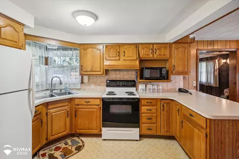 3092 Covert, Flint, MI 48506 photo 9