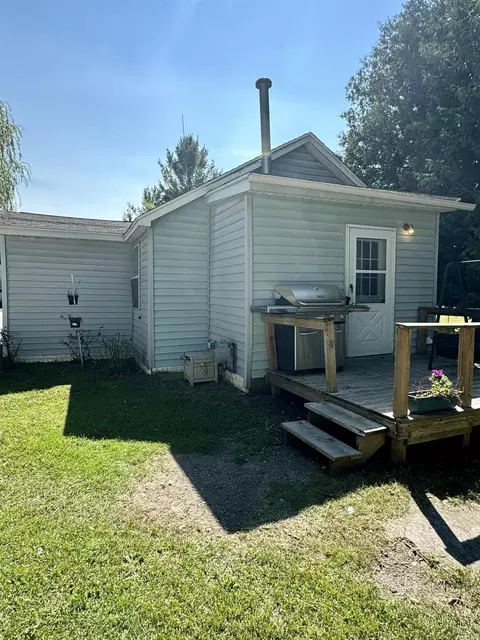 Exterior - 205 Pine St, Omer, MI 48749 photo 2 of 10