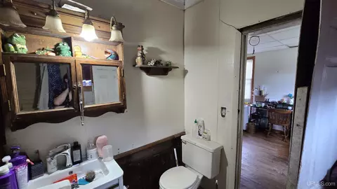 Bath - 210 N 17th, Gladstone, MI 49837 photo 2 of 3