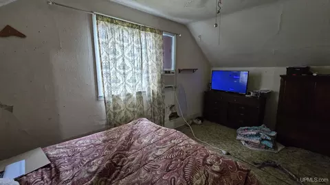 Bedroom - 210 N 17th, Gladstone, MI 49837 photo 2 of 2