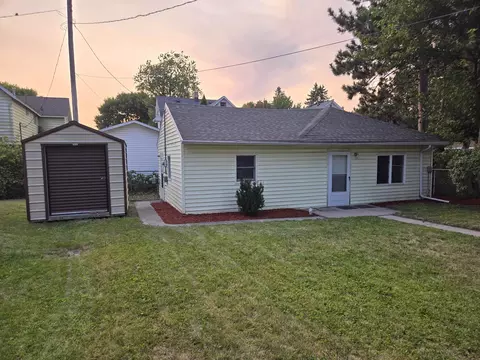 107 King, Bay City, MI 48706