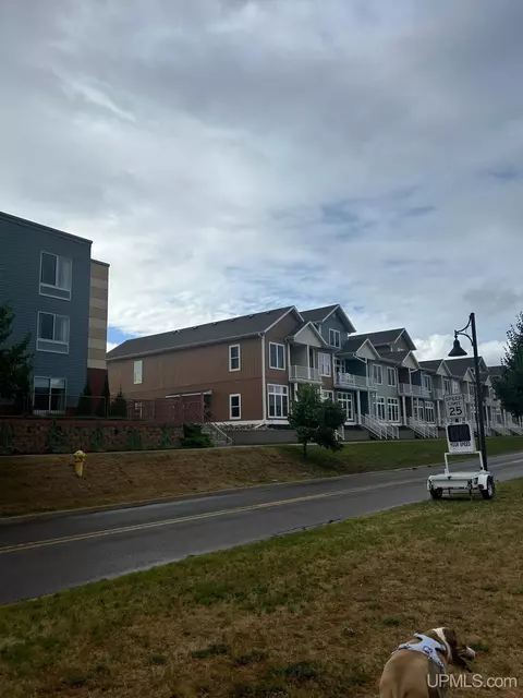 798 S Lakeshore #A/1, Marquette, MI 49855