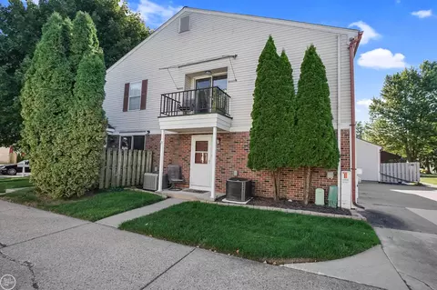 24697 Meadow, Harrison Township, MI 48045