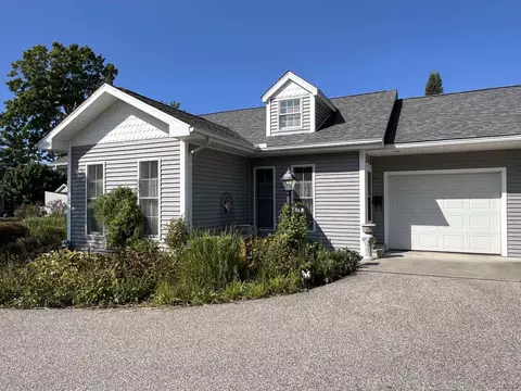 961 W Maumee #B, Adrian, MI 49221