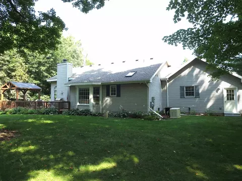 Exterior - 3311 N Hoover, Gladwin, MI 48624 photo 15 of 33