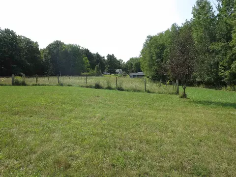 Exterior - 3311 N Hoover, Gladwin, MI 48624 photo 31 of 33