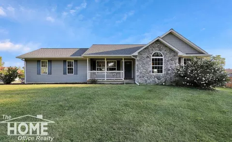 775 West, Laingsburg, MI 48848