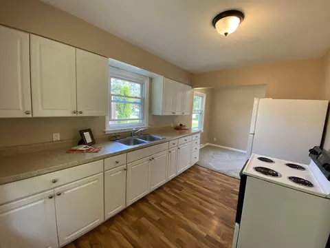 Kitchen - 327 Orchard, Perry, MI 48872 photo 1 of 1