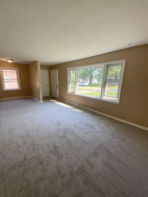 Living - 327 Orchard, Perry, MI 48872 photo 1 of 1