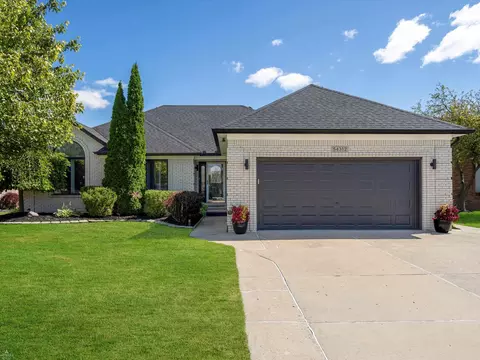 54312 Nicholas, Macomb, MI 48042