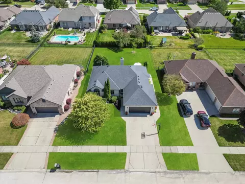 54312 Nicholas, Macomb, MI 48042 photo 6