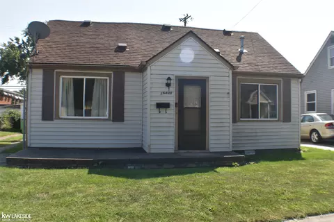 16448 Roberts, Roseville, MI 48066