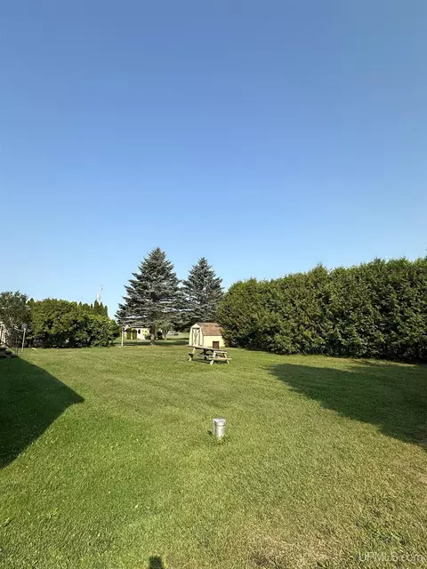 3958 County 416 20th, Gladstone, MI 49837 photo 2