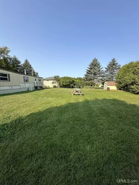 3958 County 416 20th, Gladstone, MI 49837 photo 3